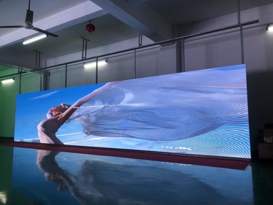 Hängend IP65 LED-display met een levensduur van 100000 uur