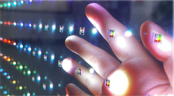 Doorzichtig glas LED-scherm P3.91mm Holografische serie Refresh 3840Hz