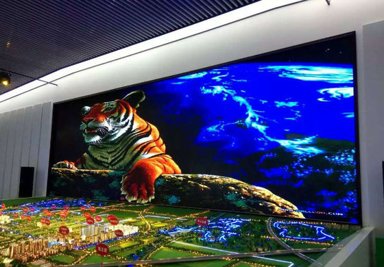 Indoor Full Color LED Display Scherm P2.5 HD320*160mm 1R1G1B hoge vernieuwingsfrequentie
