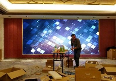 Indoor P2. 5 Small Pixel Pitch Led Display Screens High Definition 3840hz Voor zakelijke kantoren