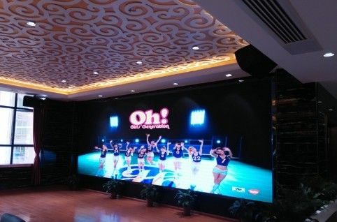 Indoor P2. 5 Small Pixel Pitch Led Display Screens High Definition 3840hz Voor zakelijke kantoren