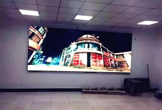 Advertentie P3.076 Indoor Full Color LED Display Die Casting Aluminium