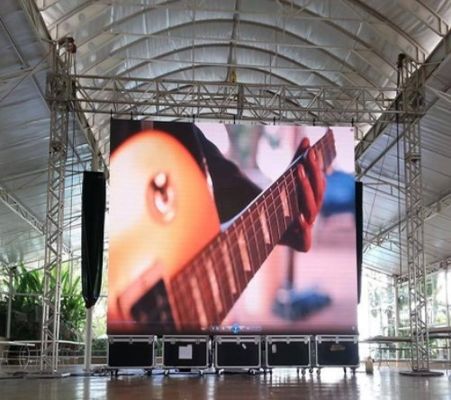 Gemakkelijk te installeren,duurzaam P3.91 Indoor/Outdoor LED Screen Stage Background Curve LED Display